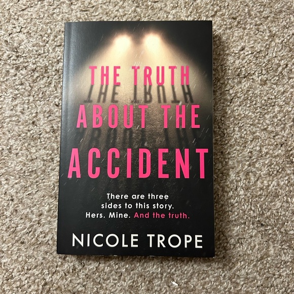 ‘The Truth About the Accident’ Nicole Trope Paperback Thriller Book - Picture 1 of 3